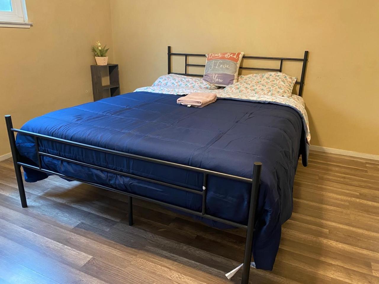 Whole Family - Rosemont Hostel Sacramento Ngoại thất bức ảnh